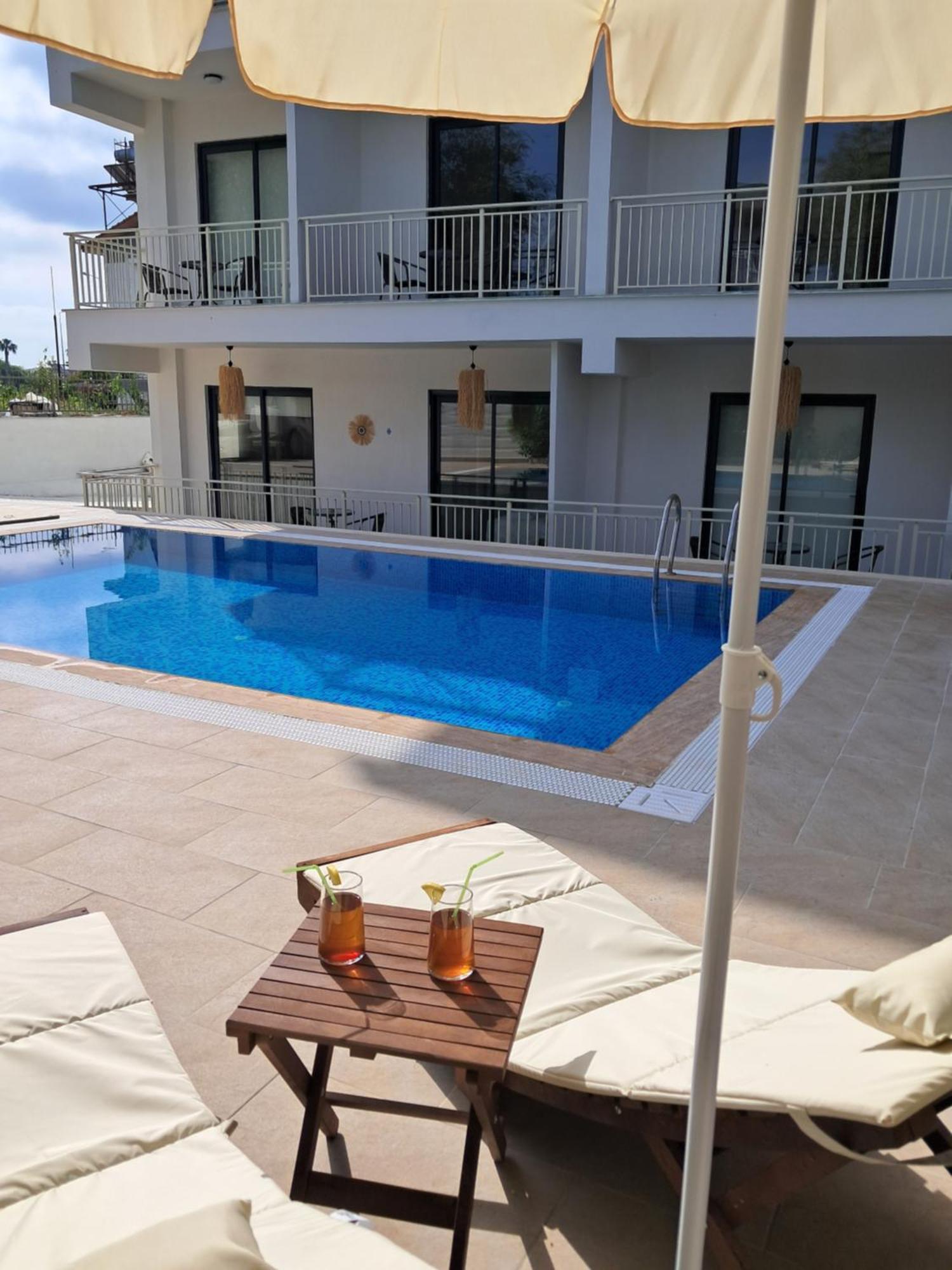 Oregano Suites Side Exterior photo